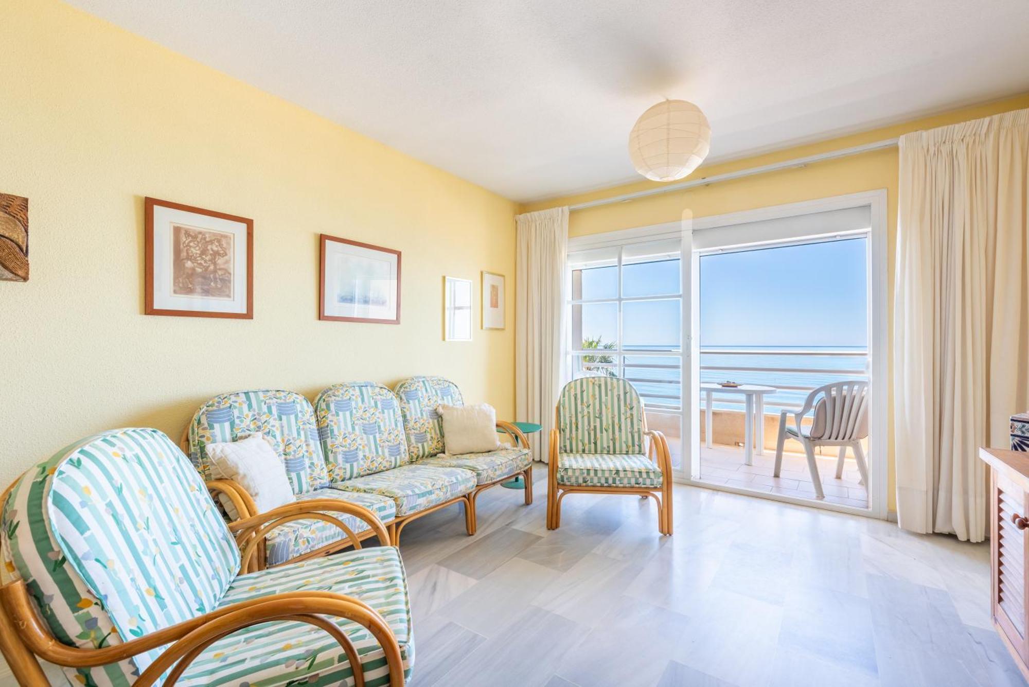 Wintowinrentals 1ª Linea De Playa, Parking Y Wifi Rincón de la Victoria Εξωτερικό φωτογραφία