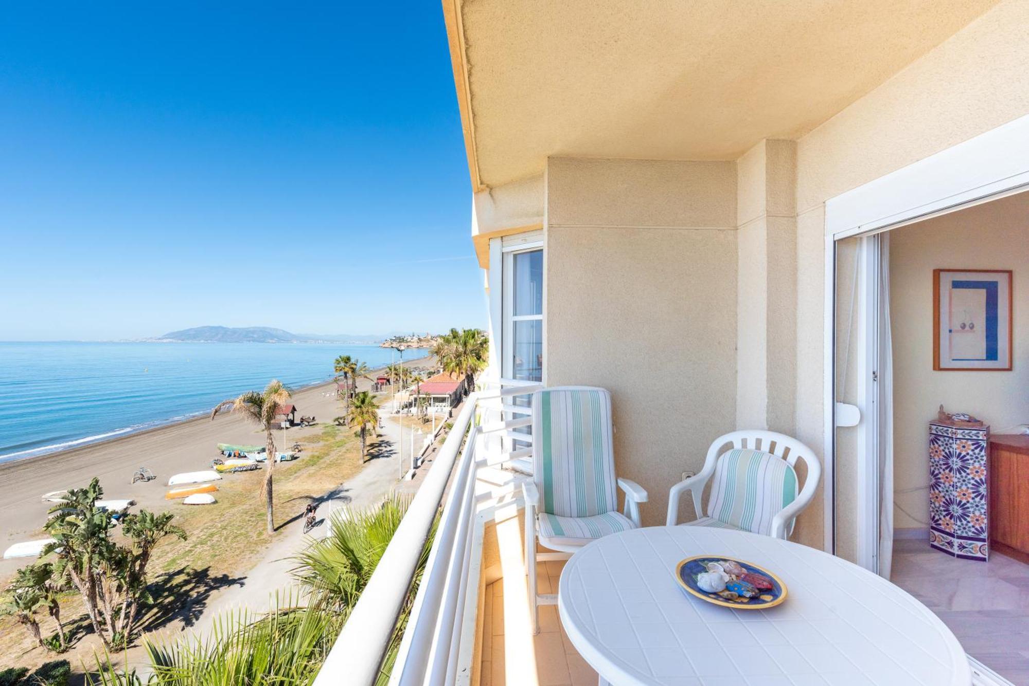 Wintowinrentals 1ª Linea De Playa, Parking Y Wifi Rincón de la Victoria Εξωτερικό φωτογραφία